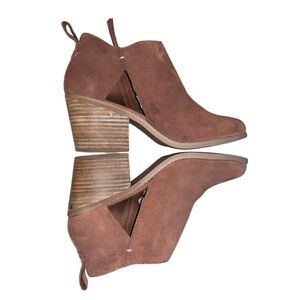 Toms Lea Cutout Heeled Bootie - size 9